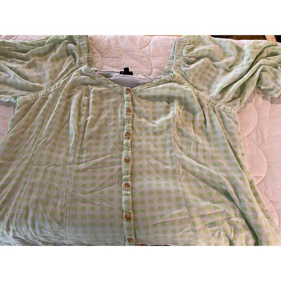 Torrid Women's Plus Size 4 Green Gingham Button Front Lined Top - Picture 9 of 14